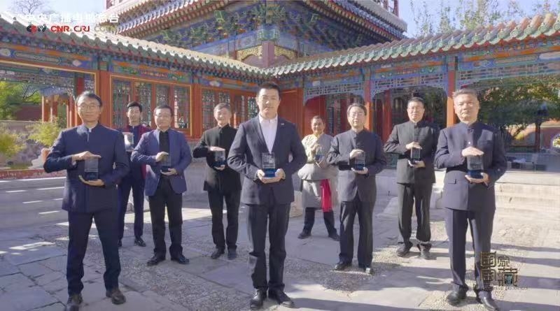 仪式中,包括三星堆博物馆常务副馆长朱家可