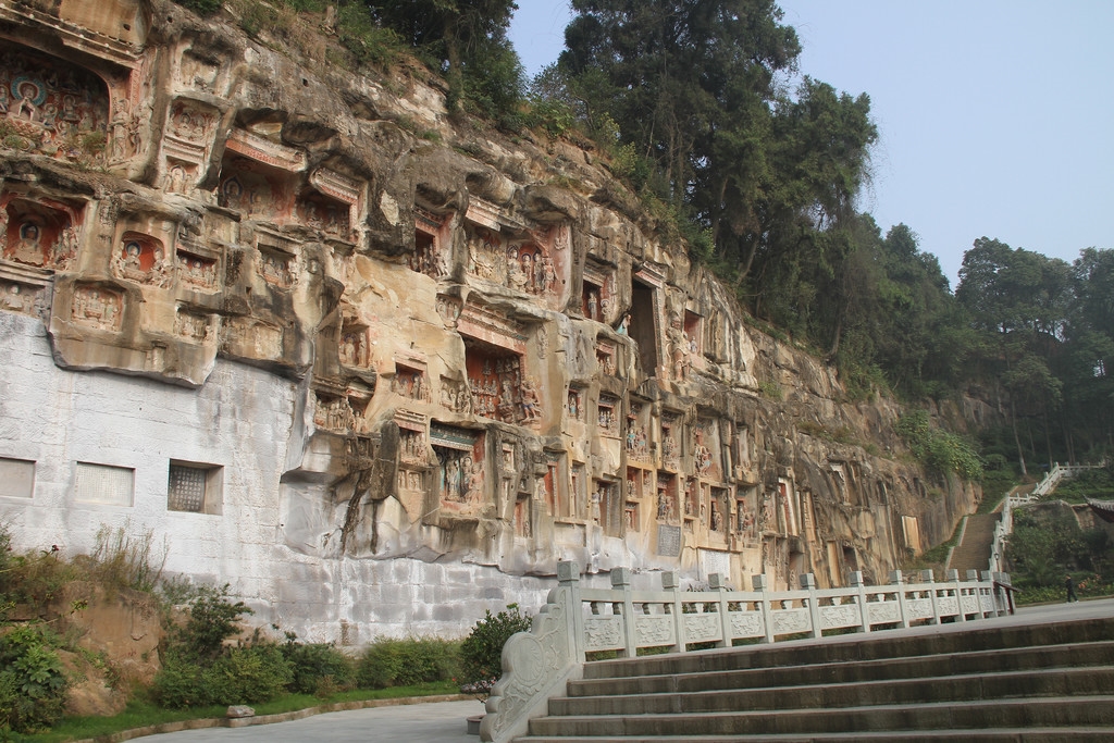 南龛石窟:米仓道上的艺术瑰宝