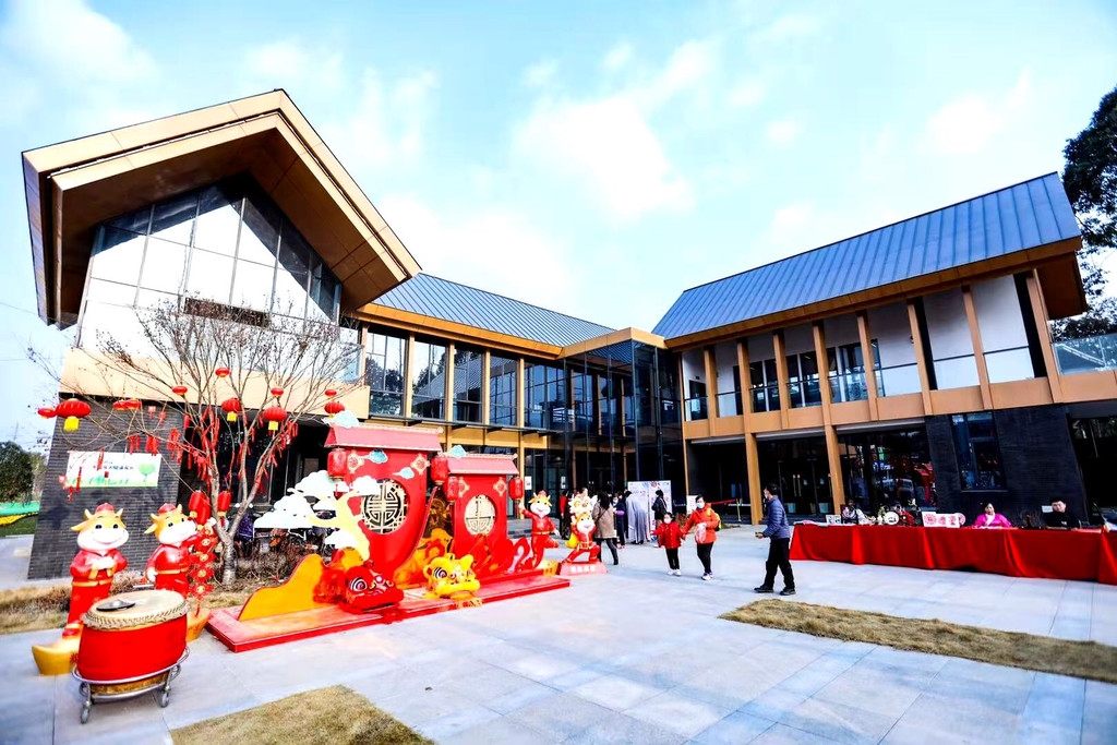 【新春走基层】成都锦江:三圣花乡焕新亮相 花乡农居开街迎客