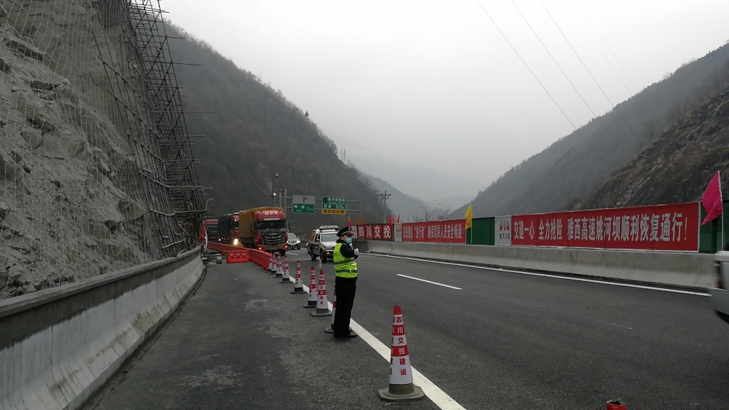 视频直击丨雅西高速姚河坝特大桥完成重建恢复通车_四川在线