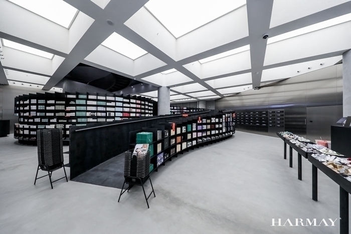 harmay 话梅第四家旗舰店登陆成都