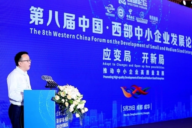 民革成都市委会主委里赞,成都市人民政府副秘书长刘兴军,成华区