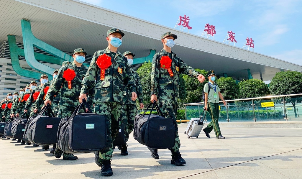 视频|新兵入营!武警四川省总队迎来今年首批新兵