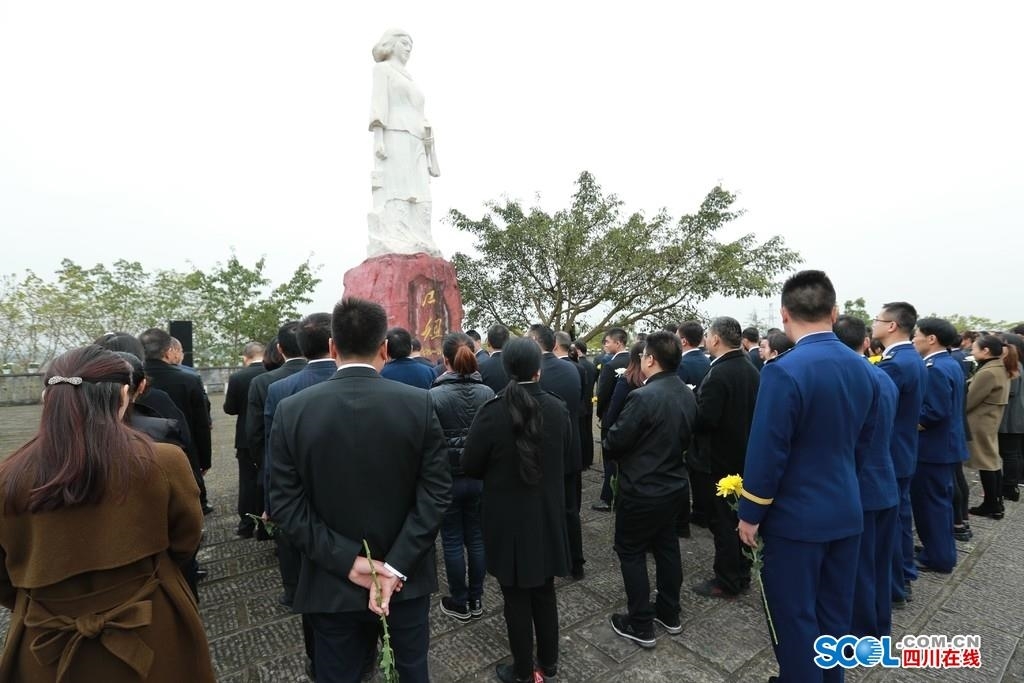 2009年,自贡市第十中学校更名为自贡市江姐中学;2011年,江姐故居被列