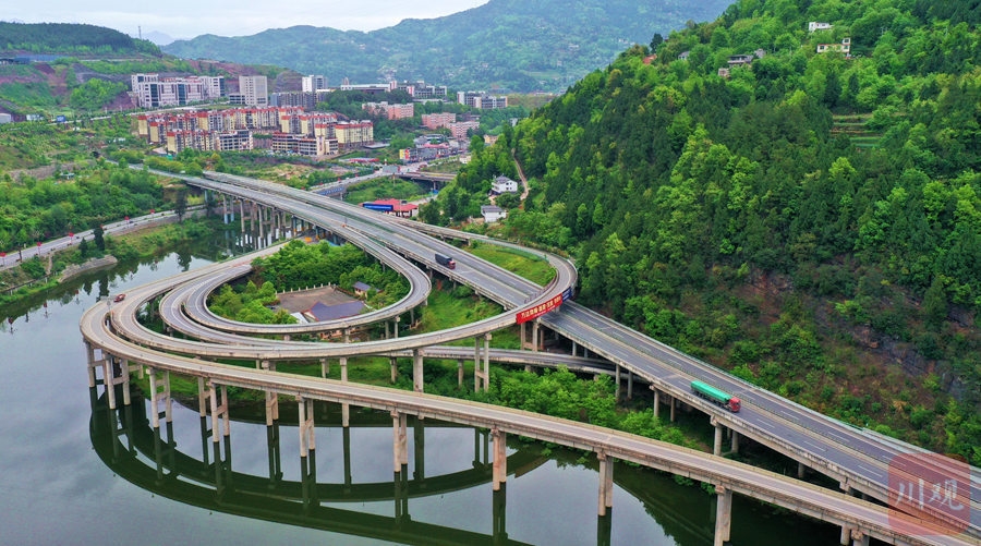 巴中南江:高速公路拉动经济发展
