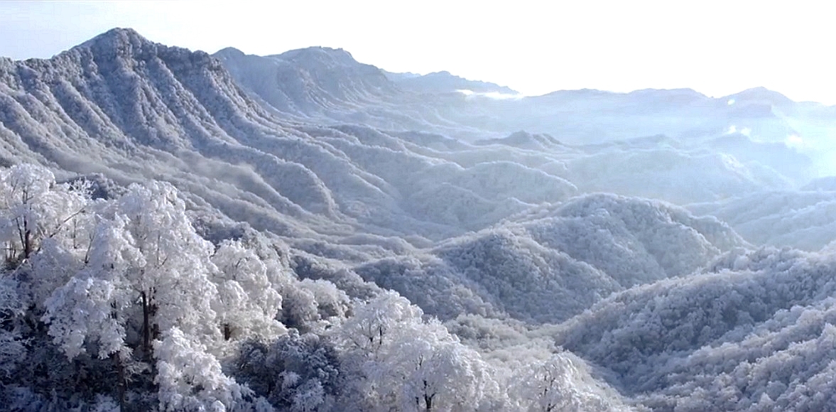 美如幻境！光雾山已开启冰雪模式