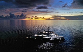 跟随马尔代夫船宿之旅 瞰碧色海洋自然之美