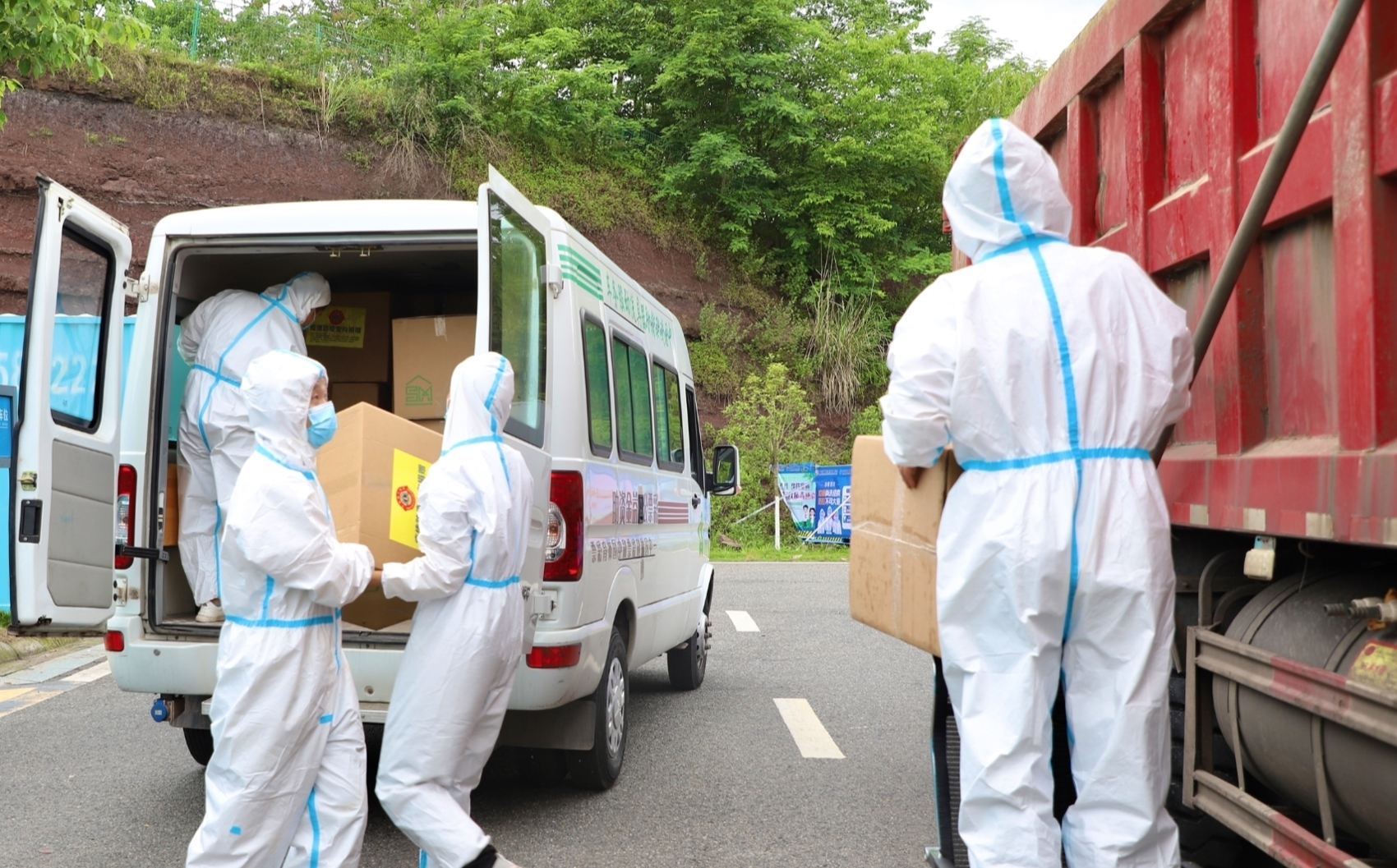 交货“零接触” ，20批防疫和生活物资运抵广安