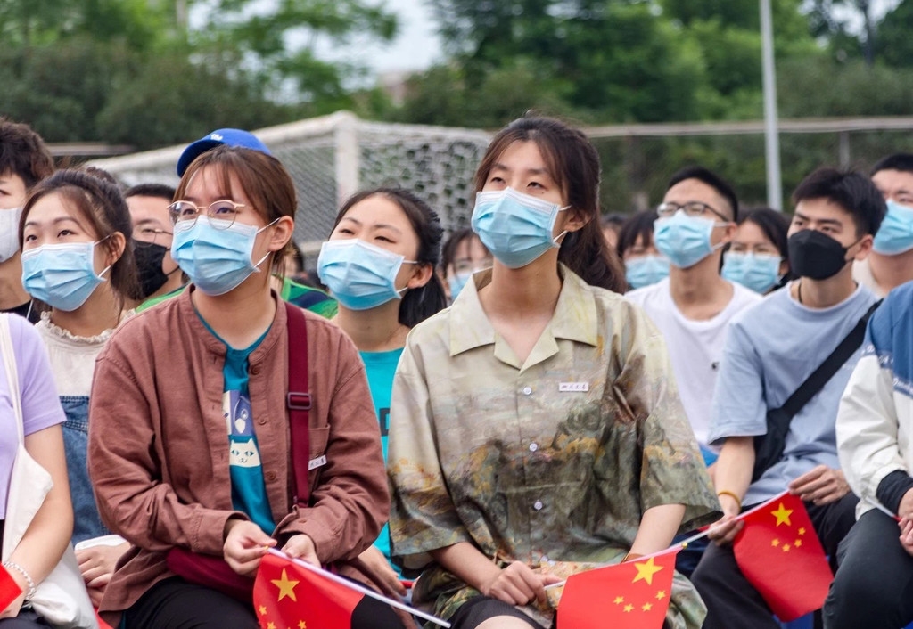 四川大学2021级新生开学典礼,校长李言荣告诉同学如何"从优秀走向卓越