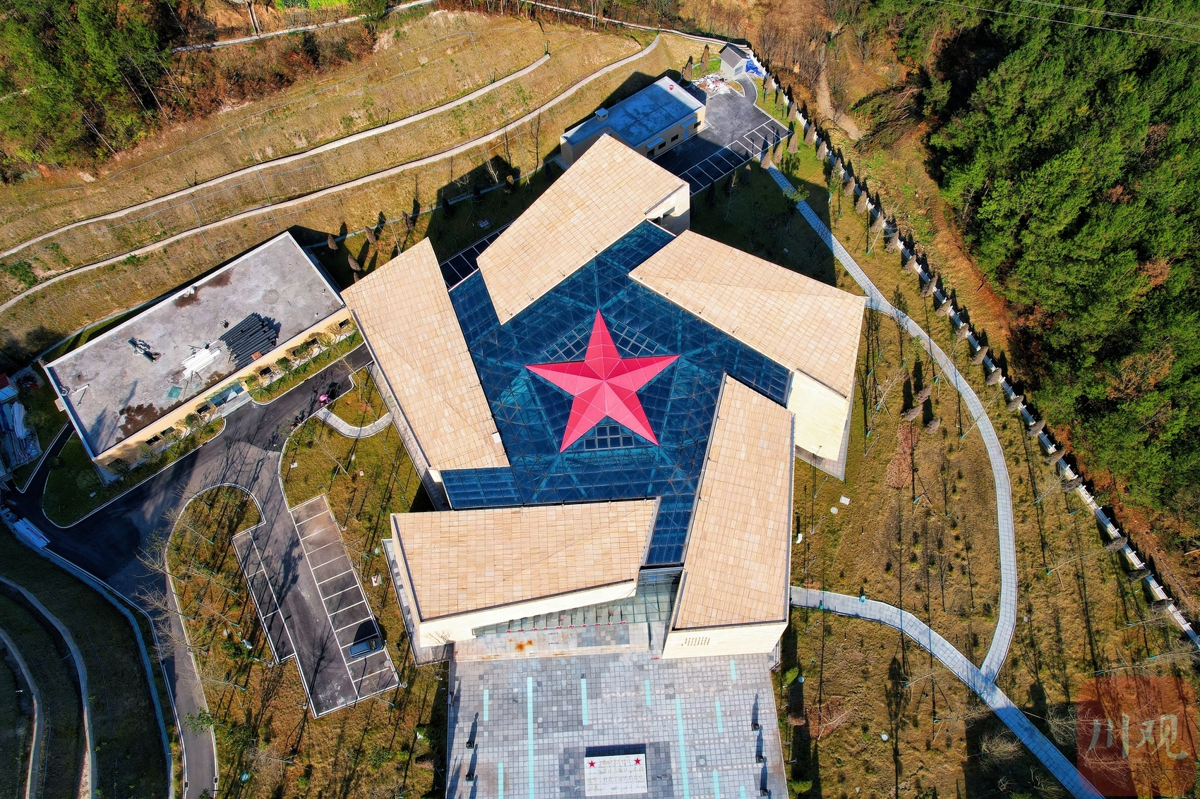 航拍万源保卫战战史陈列馆_四川在线