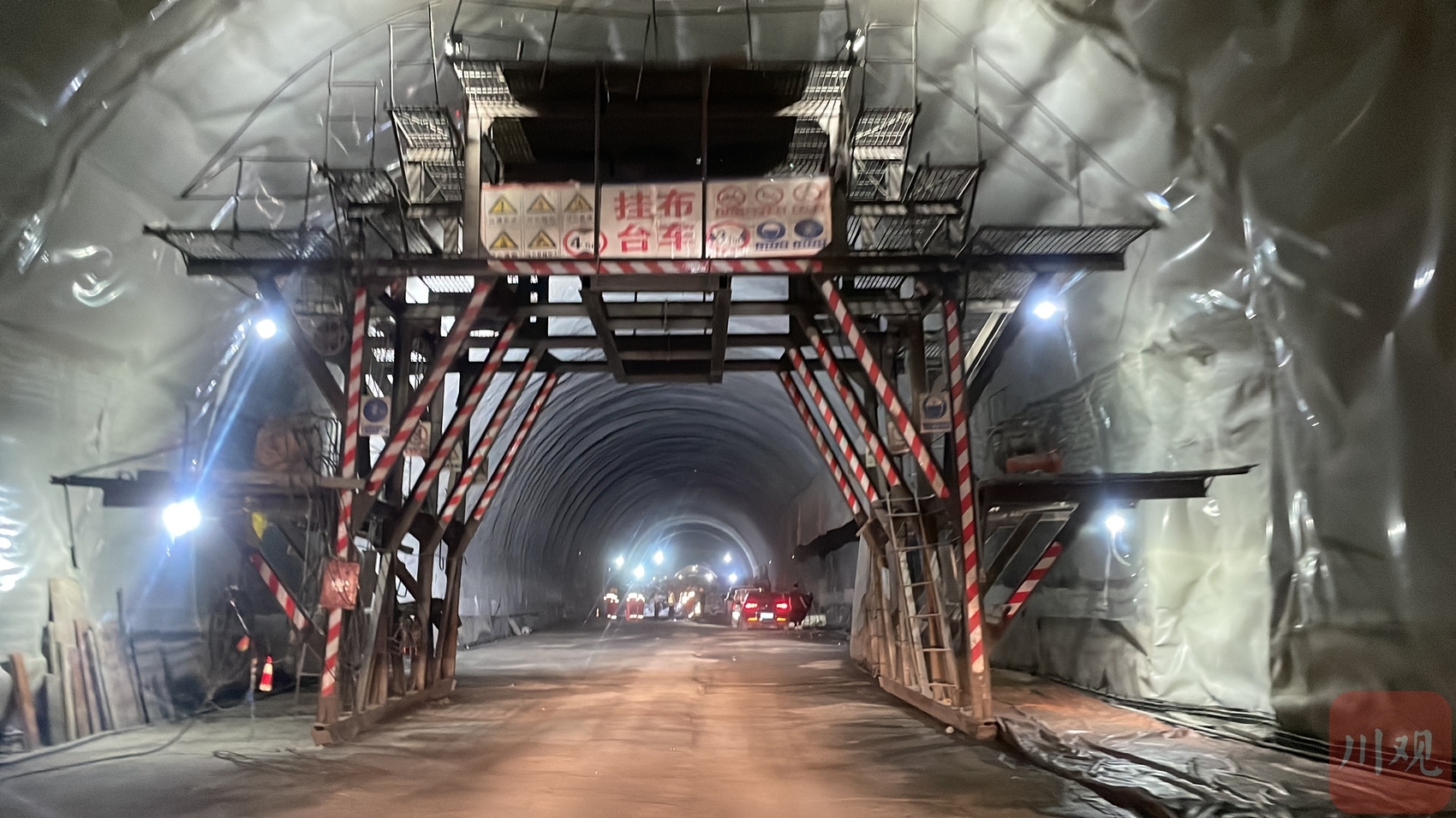 时速350公里自宜高铁建设新进展！全线唯一高瓦斯隧道贯通_四川在线
