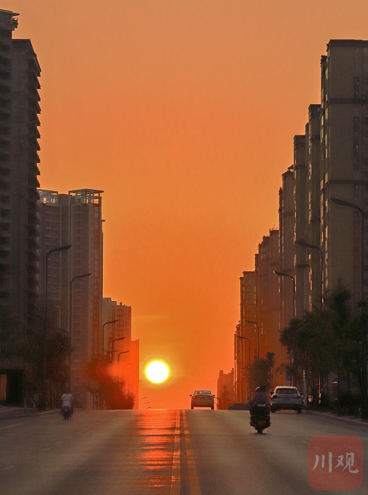 城市早晨的太阳图片图片