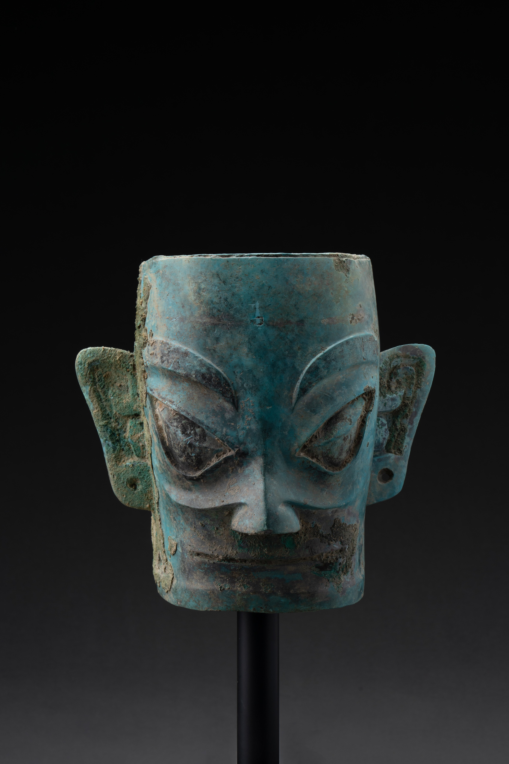 中国 青銅器 三星堆 長江文明 動物頭部 四川省 蜀 発掘 出土 骨董 古美術 中国 青銅器 三星堆 長江文明 動物頭部 四川省 蜀 発掘 出土 骨董 古