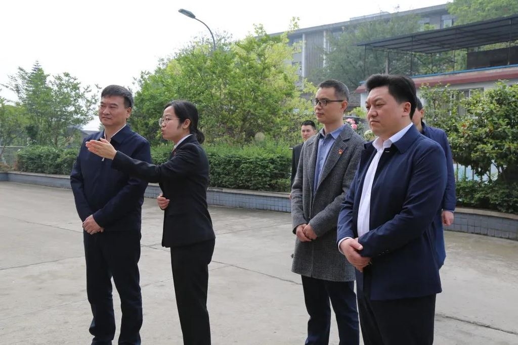 打造政法铁军 自流井区委书记指导政法队伍教育整顿工作