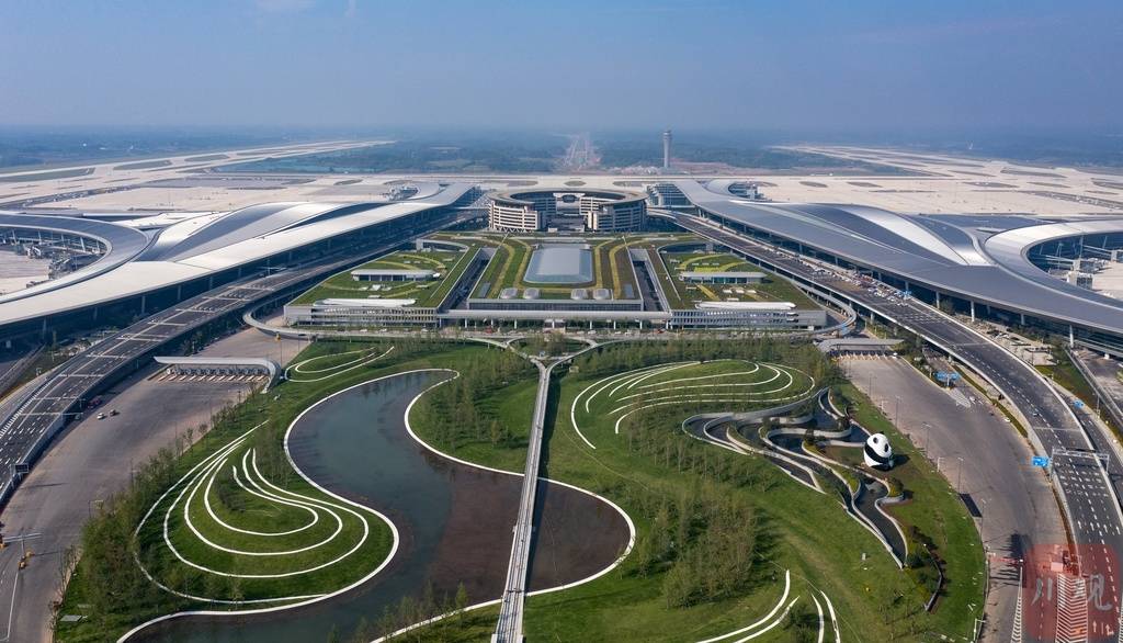 "神鸟"展翅高飞——成都天府国际机场正式启用