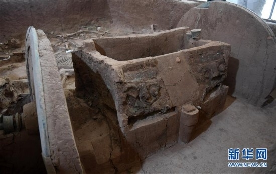 （文化）（2）陕西保护复原2800年前西周青铜轮牙马车