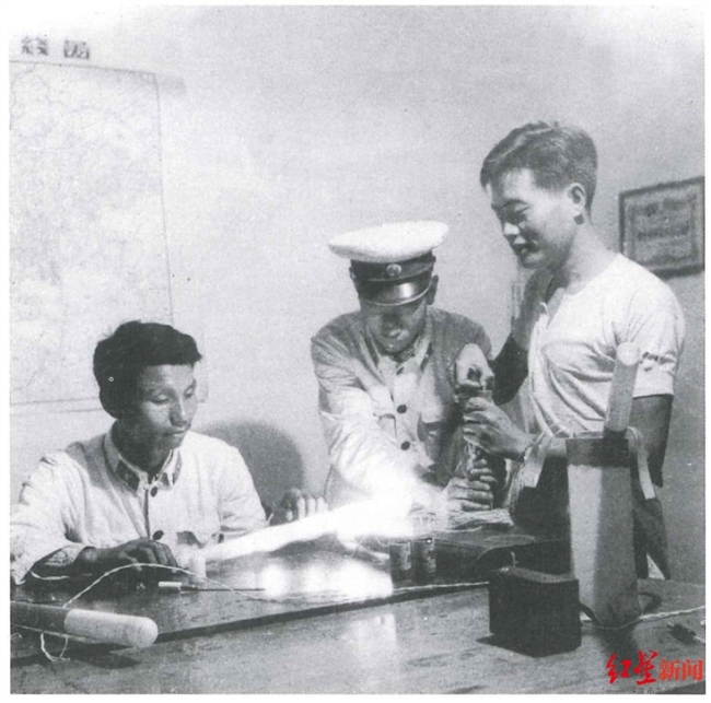 55式警服1月10日,成都交警发布一批老照片.