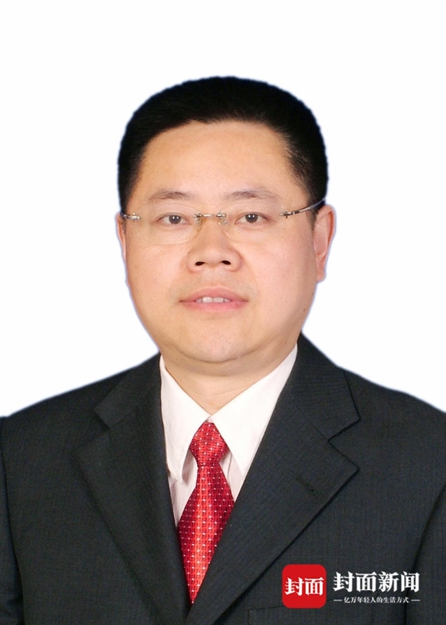 公路局长王川殉职5年:殉职地峨马路早已修好,同事们却再也等不来"川哥