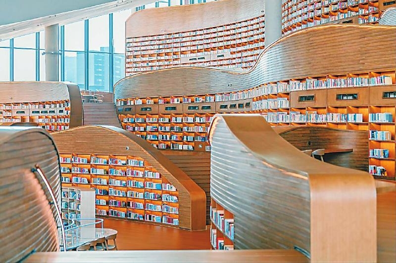 im电竞-成都图书馆主题分馆4月23日与读者见面 有艺术的美 有科技的范儿(图1)