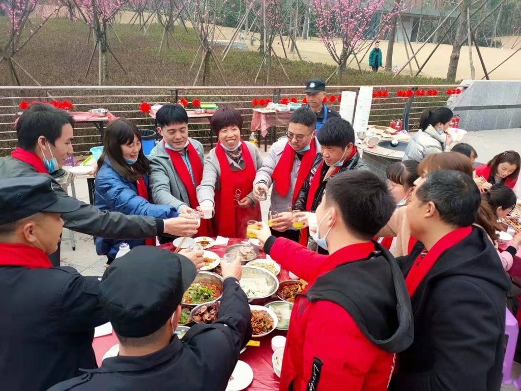 龙泉驿总工会新春问候"六到家",留蓉过年职工群众倍感故乡温暖