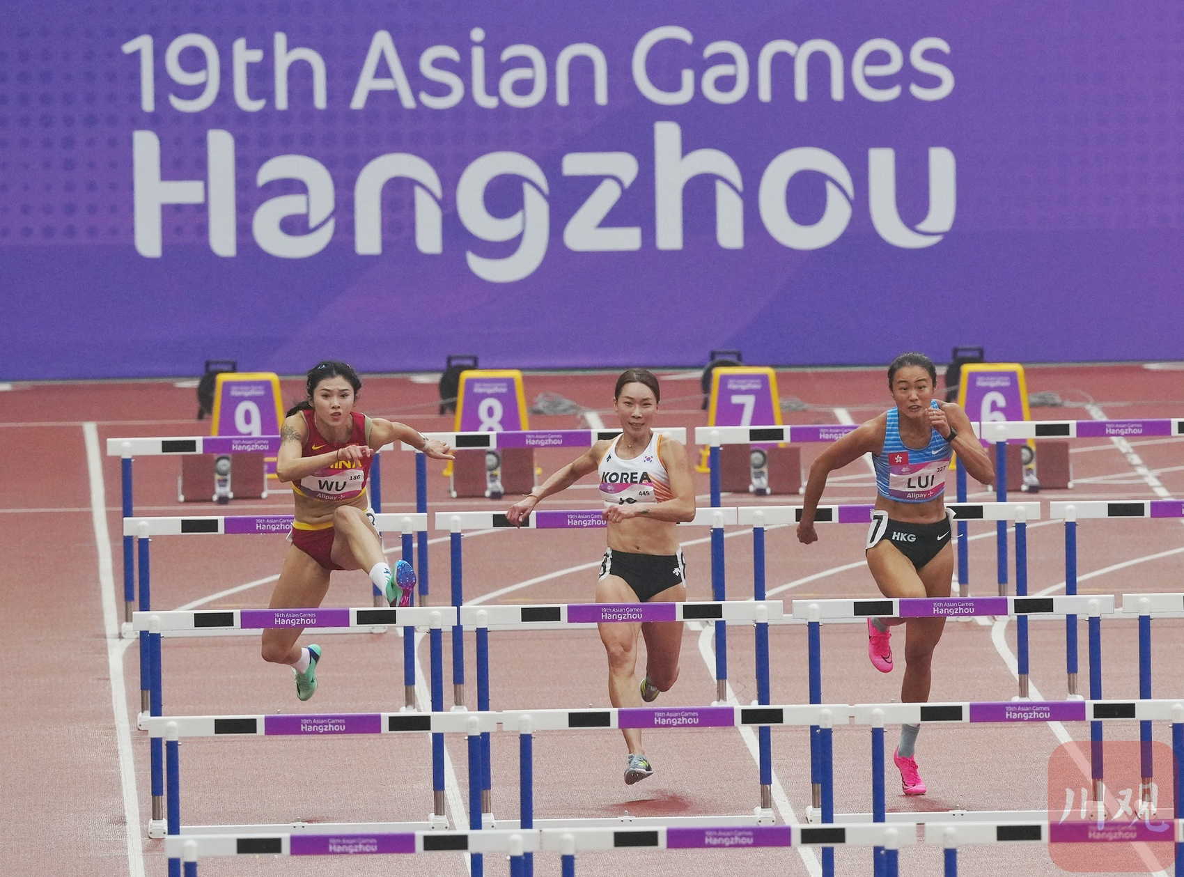 亚运会女子100米栏：吴艳妮携手林雨薇晋级决赛 后者刷新个人最好成绩_中国队_进行_预赛