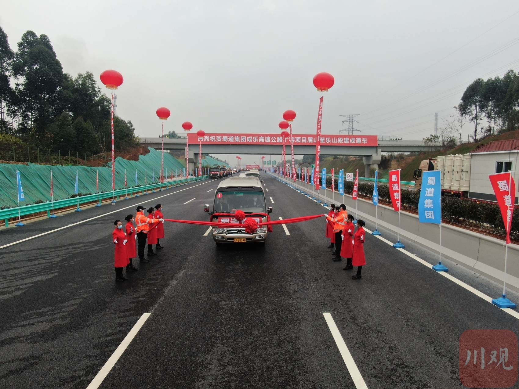 拒绝春节“停车难”！乐广高速沿线服务区新增车位742个_车流_春运_车辆