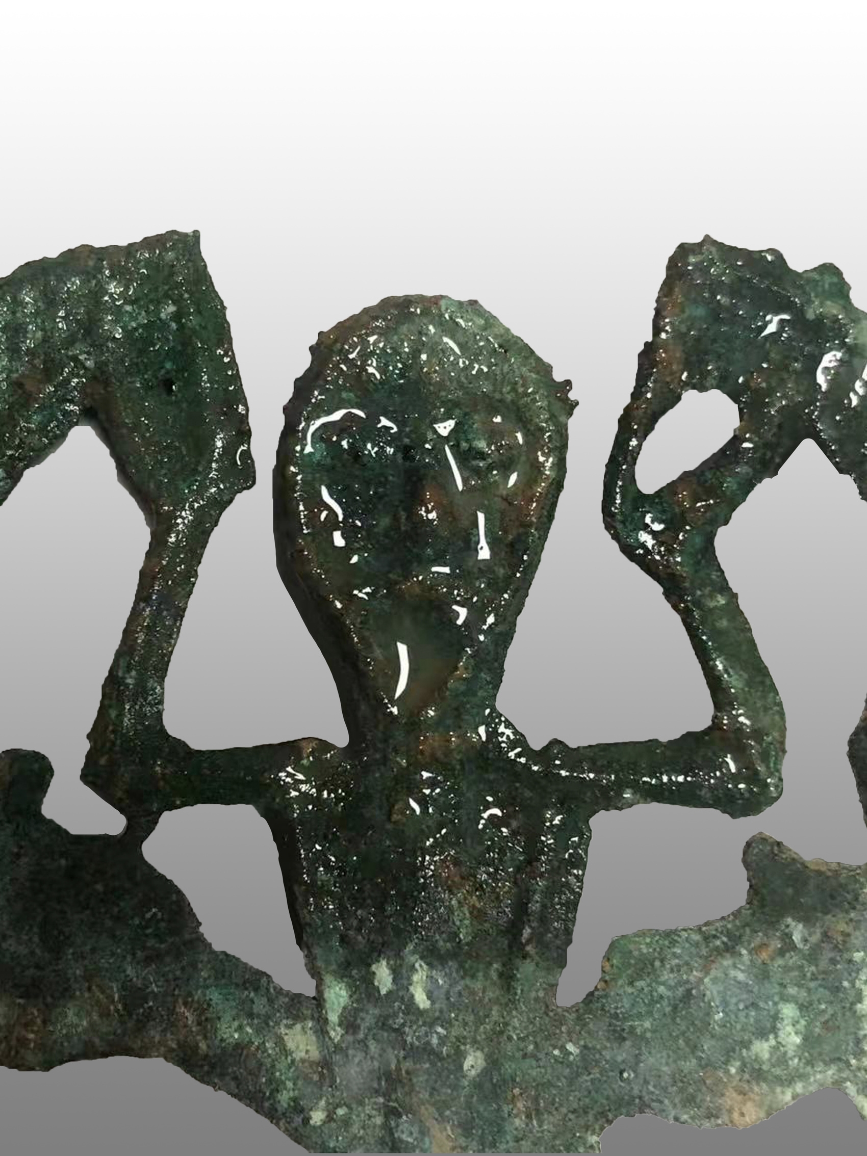 三星堆遗址出土金面罩铜人头像-三星堆与金沙：古蜀文明史上的高峰-图片