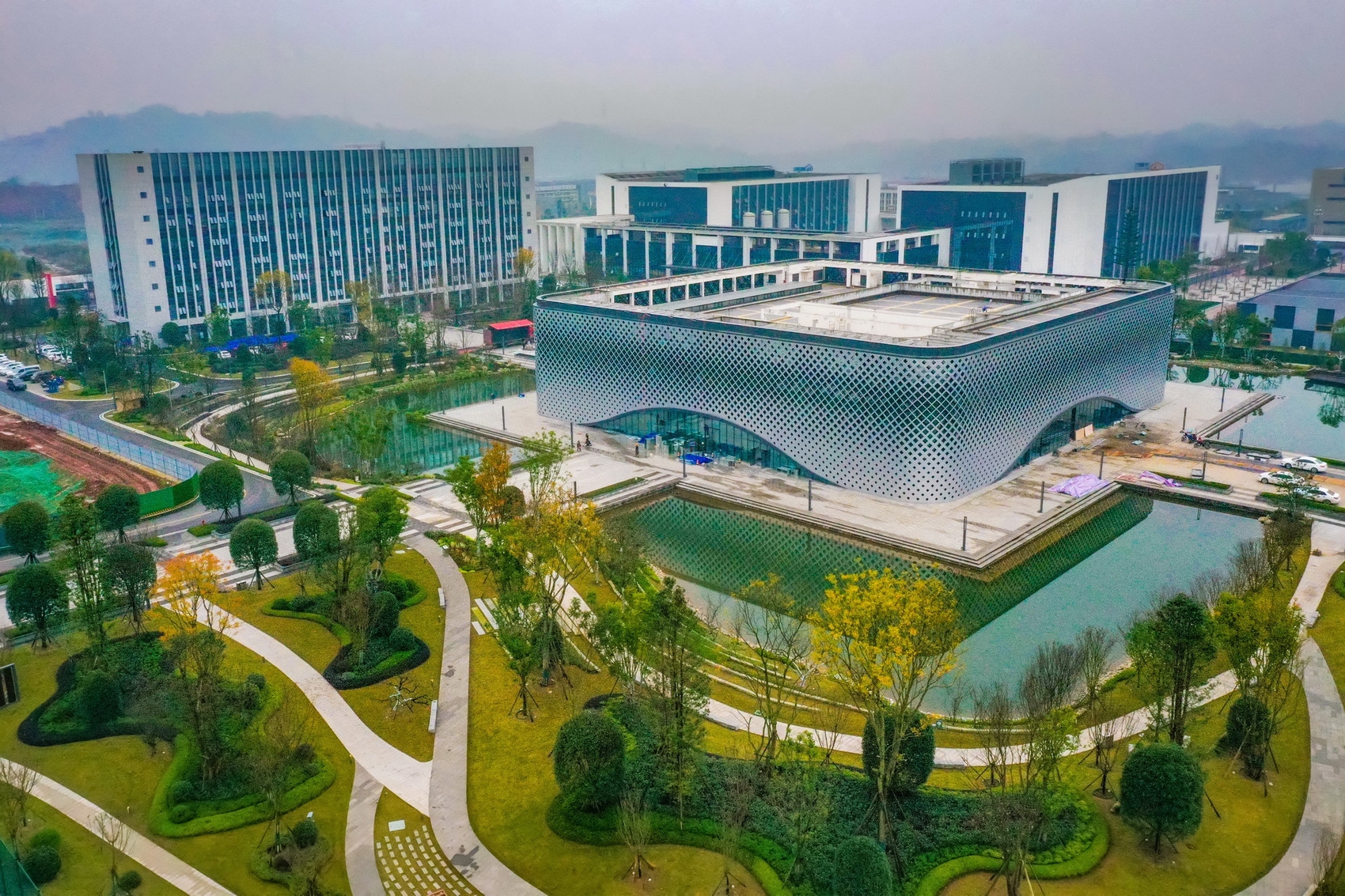 数字园区| 探访中国雅安大数据产业园：雅鱼到雅云，一座数字新城的诞生_服务_经济基础_企业