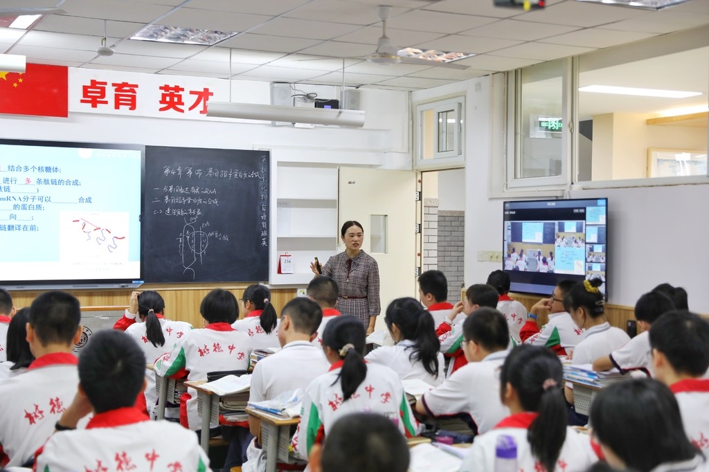 “四川云教”上線兩年，讓教育“云”飄向山村學(xué)校