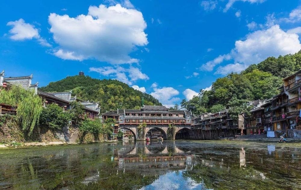 從芙蓉鎮到鳳凰古城,自駕第七代伊蘭特探秘湘西