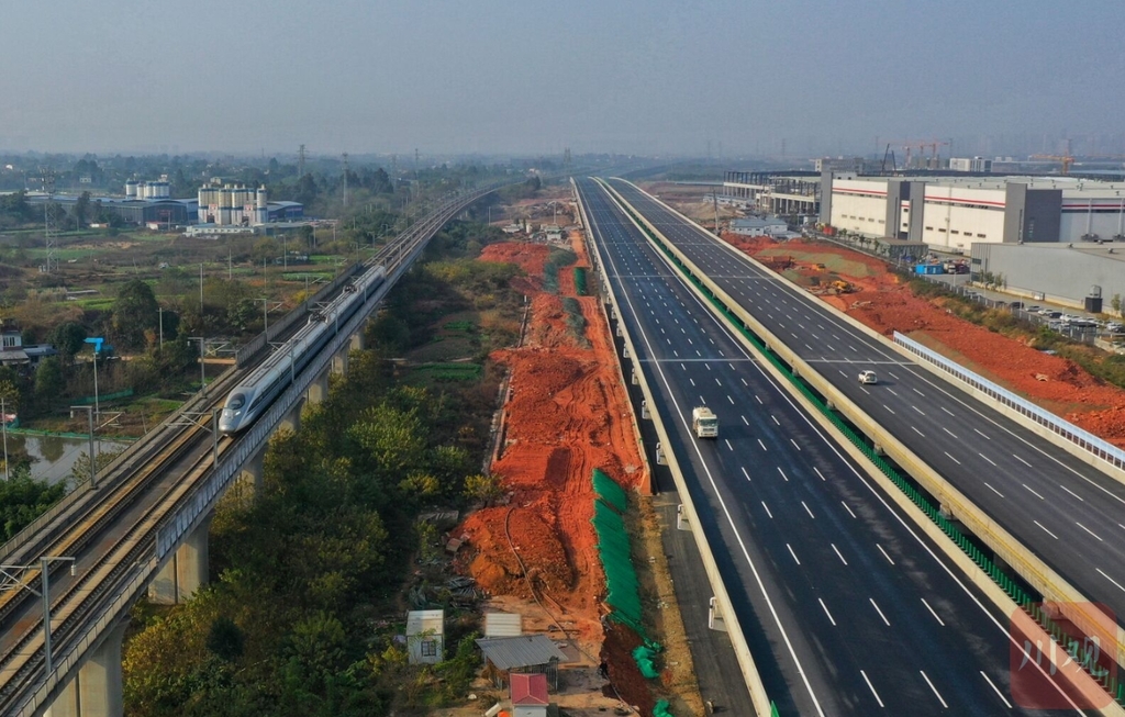 天府机场高速公路图片