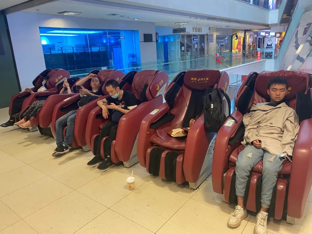被“蹭睡”的共享按摩椅凉了，由盛转衰经历了什么？