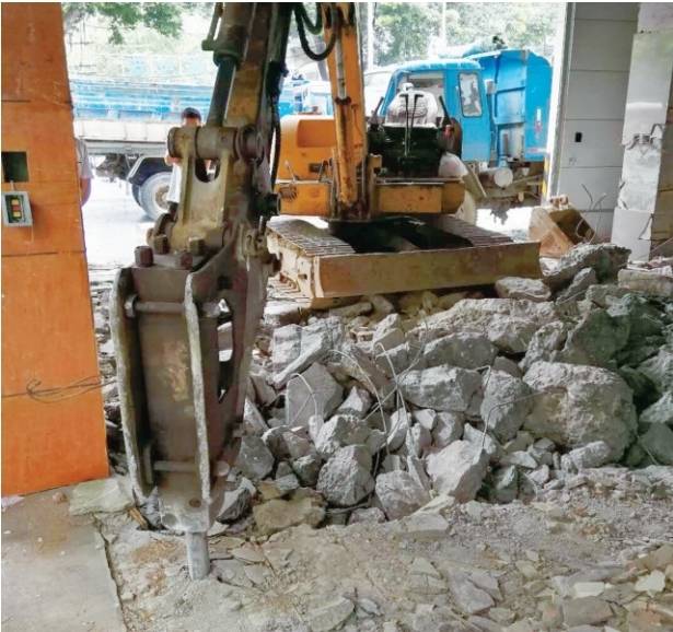 汽修店装修动用钻地机 吓坏楼上住户