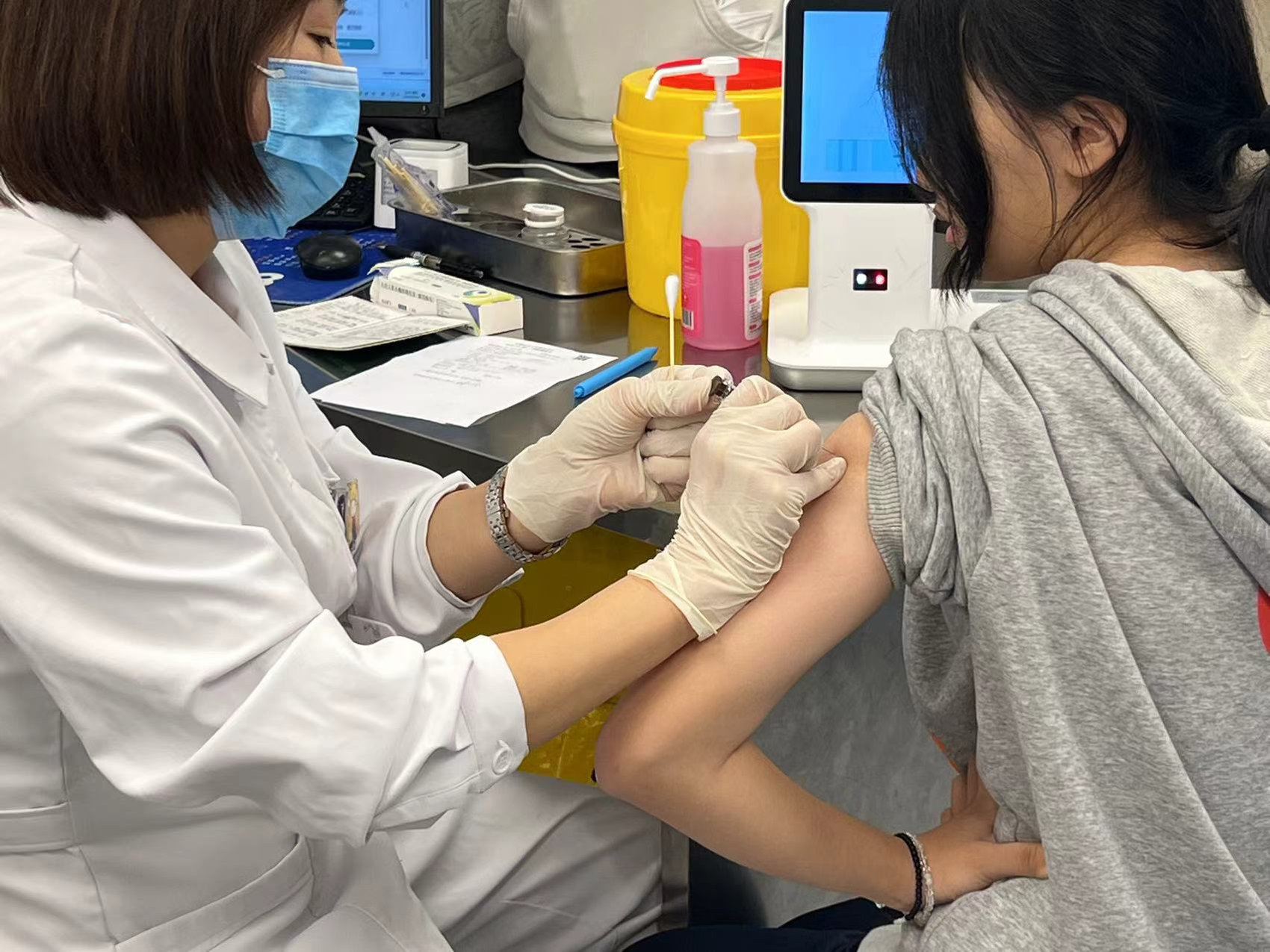 【Kaiyun官方网】成都适龄女孩HPV疫苗开始接种 首次将