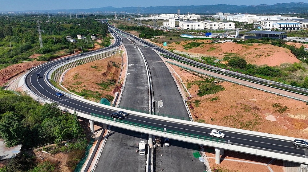 成南高速成都入城复线段即将通车 航拍记录施工现场
