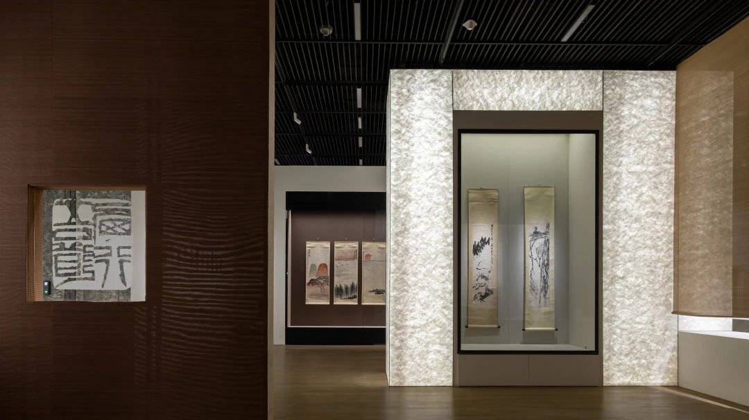 中国古美術・白雪石款・仙縁福地・四尺横幅掛軸・純手描き・文房置物・水墨画・宣紙 道具 ] - 道具 寿仙筆 四神相応山水図 肉筆絹本掛軸（共箱） | ネット