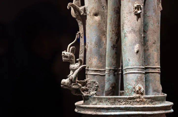 中国、漢加彩猪 虎头虎脑猪里猪气，这竟是三星堆的龙？_四川在线