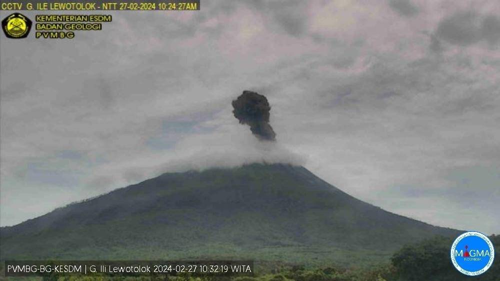 印尼火山爆发2019图片