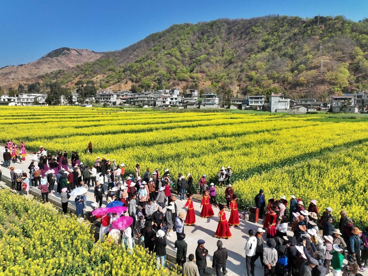 凉山州人大常委会副主任,冕宁县委书记马小宁在活动开幕式上表示,冕宁