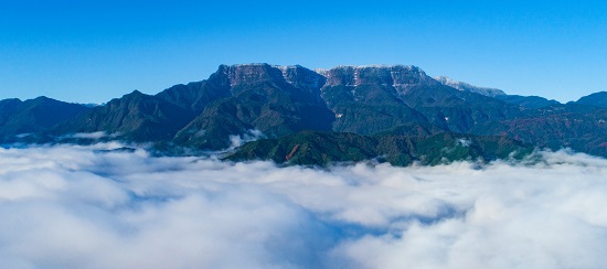瓦屋山免门票啦！徒步还能拿奖，速速来领攻略……
