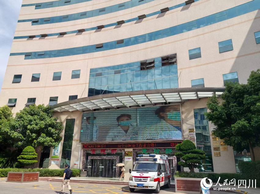 巴中市中心医院。人民网记者 刘海天摄