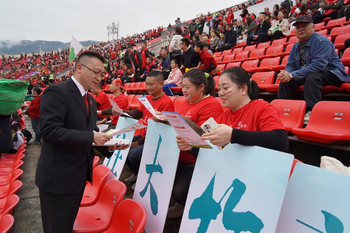 川超人气旺 法官来普法