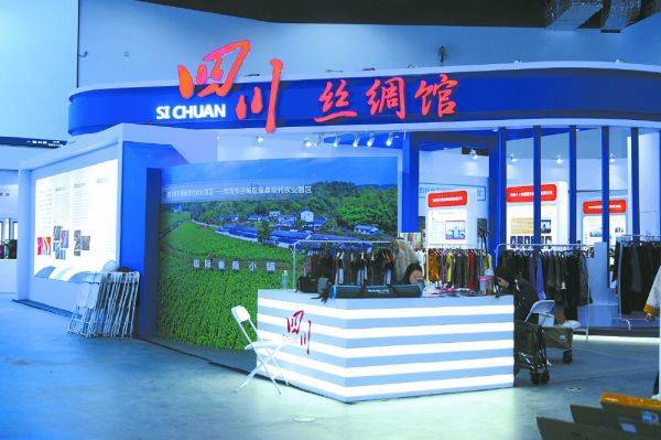 四川馆基本完成布展唐艺娟摄