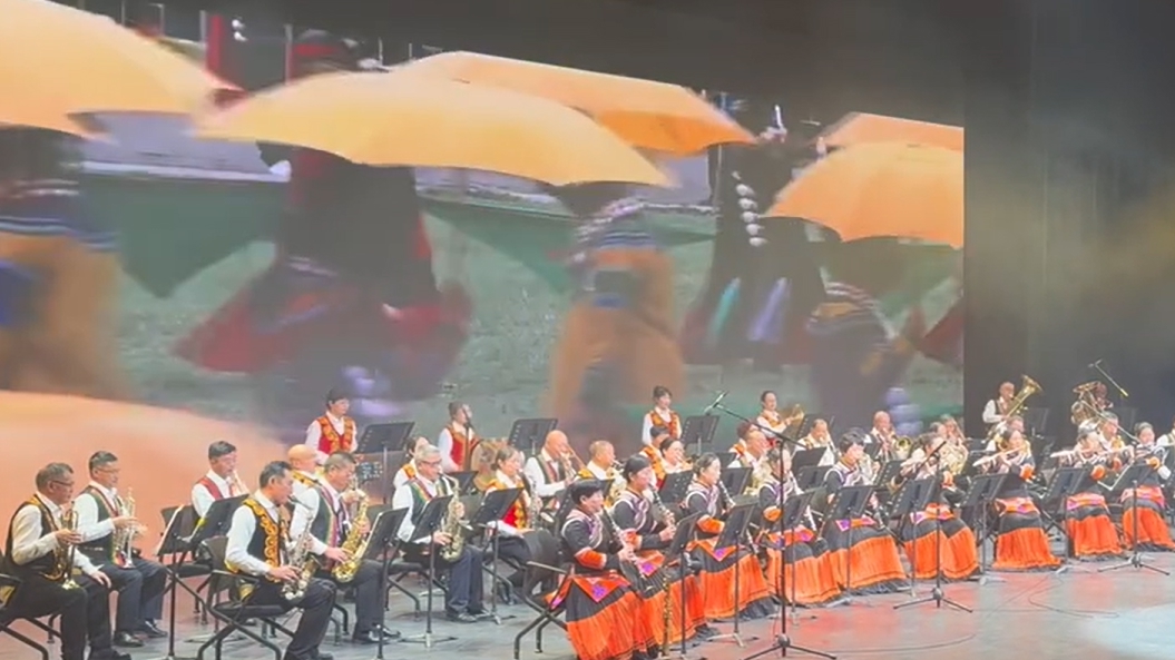 C视频｜绽放银发风采，天府群星四川省中老年春晚上演