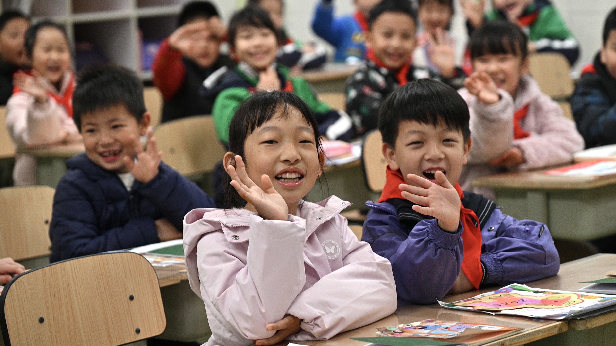 萌娃返校报到氛围感拉满 成都中小学明日正式开学