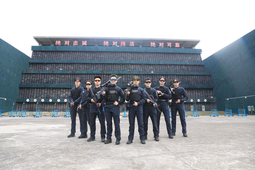 8名姑娘勇夺第七届阿联酋世界特警挑战赛女子总团体亚军&nbsp;
