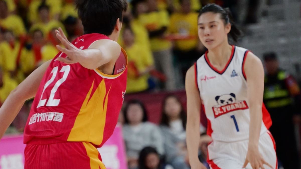 顶住重压收获赛点 四川女篮期待主场夺冠