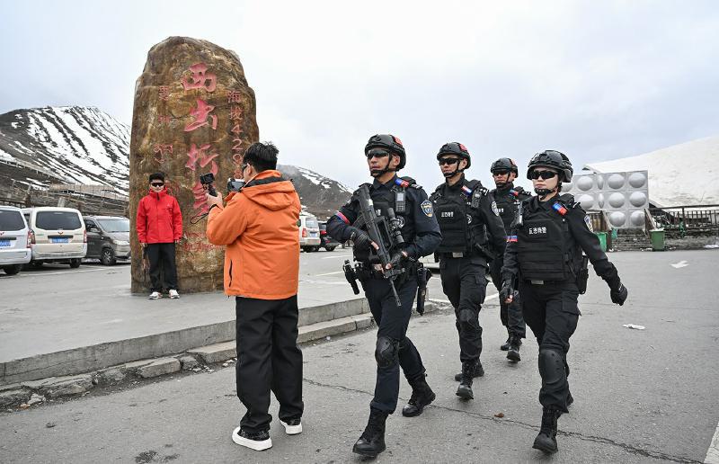 &ldquo;雪狼&rdquo;特警巡护&ldquo;康巴第一关&rdquo;