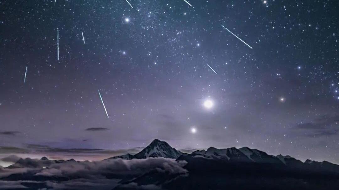 今晚抬头看！四川这些地方可以看英仙座流星雨，每小时最多滑落100颗，肉眼可见