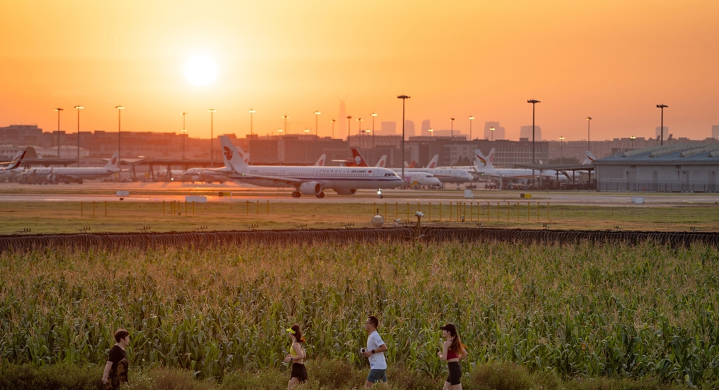 日出人气高 出行流量旺 成都空港内外热度&ldquo;双高&rdquo;